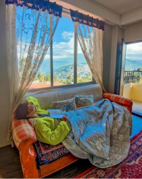 7BR Kanchanjunga Vistas Cozy Retreat with Lush Garden & Delicious Food in a beautiful neighbourhood 10 mins from Kalimpong market